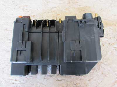 Mercedes Power Supply Relay Fuse Relay Box, Front 2215401250 C216 W221 CL550 S5502